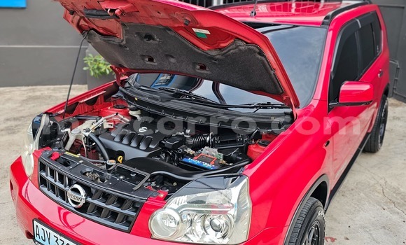 Tenga Tsaru Nissan X-Trail Tsvuku Mota in Maputo in Maputo Tenga Tsaru Nissan X-Trail Tsvuku Mota in Maputo in Maputo