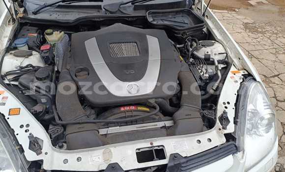 Tenga Tsaru Mercedes‒Benz CLK-klasse Chena Mota in Maputo in Maputo Tenga Tsaru Mercedes‒Benz CLK-klasse Chena Mota in Maputo in Maputo