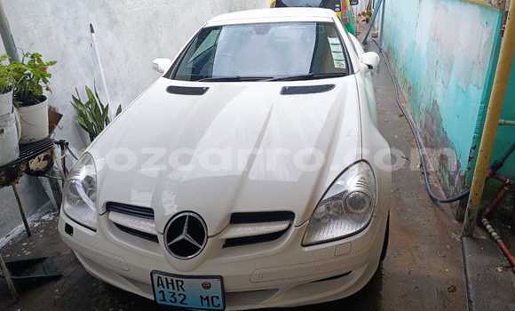 Tenga Tsaru Mercedes‒Benz CLK-klasse Chena Mota in Maputo in Maputo Tenga Tsaru Mercedes‒Benz CLK-klasse Chena Mota in Maputo in Maputo
