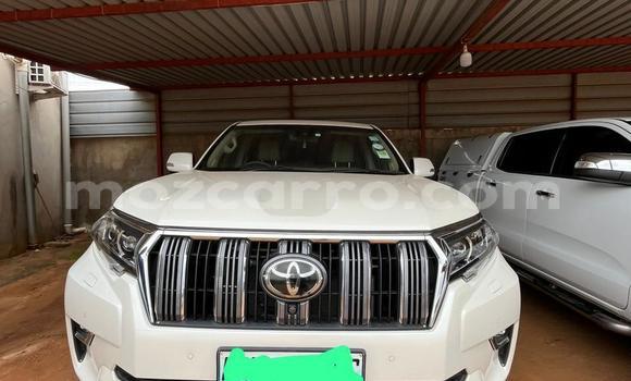 Nunua Mpya Toyota Land Cruiser Nyeupe Gari ndani ya Maputo nchini Maputo