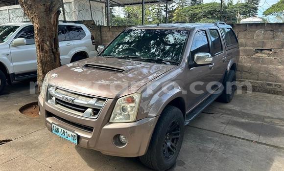 Comprar Usado Isuzu KB De outros Carro em Maputo em Maputo Comprar Usado Isuzu KB De outros Carro em Maputo em Maputo