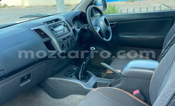 Buy Used Toyota Hilux White Car in Maputo in Maputo Buy Used Toyota Hilux White Car in Maputo in Maputo
