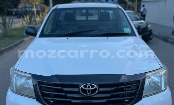 Buy Used Toyota Hilux White Car in Maputo in Maputo Buy Used Toyota Hilux White Car in Maputo in Maputo