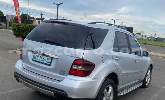 Comprar Usado Mercedes‒Benz ML-Class Prata Carro em Maputo em Maputo Comprar Usado Mercedes‒Benz ML-Class Prata Carro em Maputo em Maputo