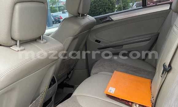 Comprar Usado Mercedes‒Benz ML-Class Prata Carro em Maputo em Maputo Comprar Usado Mercedes‒Benz ML-Class Prata Carro em Maputo em Maputo