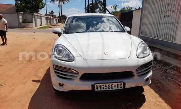 Comprar Usado Porsche Cayenne Branco Carro em Maputo em Maputo Comprar Usado Porsche Cayenne Branco Carro em Maputo em Maputo