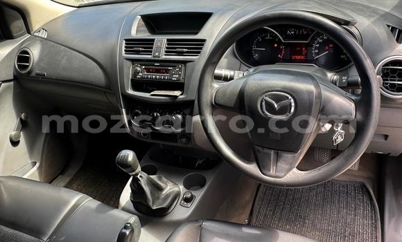Comprar Usado Mazda BT-50 Branco Carro em Maputo em Maputo Comprar Usado Mazda BT-50 Branco Carro em Maputo em Maputo