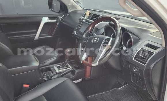 Nunua Ilio tumika Toyota Land Cruiser Prado Nyeupe Gari ndani ya Maputo nchini Maputo Nunua Ilio tumika Toyota Land Cruiser Prado Nyeupe Gari ndani ya Maputo nchini Maputo