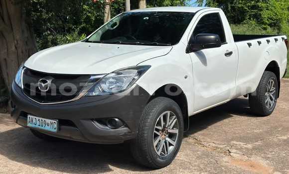 Nunua Ilio tumika Mazda BT-50 Nyeupe Gari ndani ya Maputo nchini Maputo Nunua Ilio tumika Mazda BT-50 Nyeupe Gari ndani ya Maputo nchini Maputo