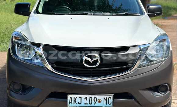 Nunua Ilio tumika Mazda BT-50 Nyeupe Gari ndani ya Maputo nchini Maputo Nunua Ilio tumika Mazda BT-50 Nyeupe Gari ndani ya Maputo nchini Maputo