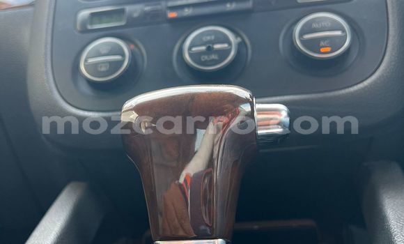 Nunua Ilio tumika Volkswagen Passat Bluu Gari ndani ya Maputo nchini Maputo Nunua Ilio tumika Volkswagen Passat Bluu Gari ndani ya Maputo nchini Maputo