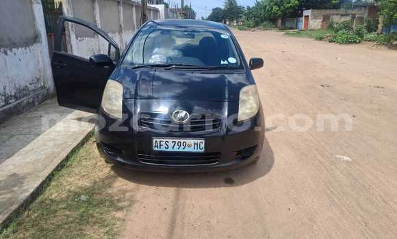 Buy Used Toyota Vitz Blue Car in Maputo in Maputo