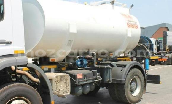 Buy Used Mercedes‒Benz 1824 White Truck in Gilé in Zambezia Buy Used Mercedes‒Benz 1824 White Truck in Gilé in Zambezia