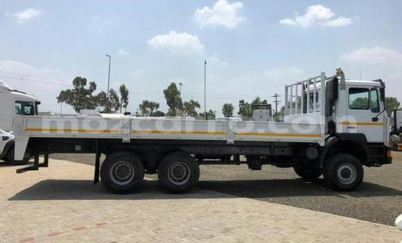 Comprar Usado Man Silent Branco Caminhão em Gilé em Zambezia Comprar Usado Man Silent Branco Caminhão em Gilé em Zambezia