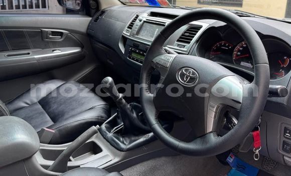 Tenga Tsaru Toyota Hilux Zvimwe Mota in Maputo in Maputo Tenga Tsaru Toyota Hilux Zvimwe Mota in Maputo in Maputo