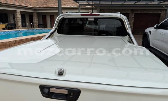 Buy New Mercedes‒Benz X-klasse Concept White Car in Maputo in Maputo Buy New Mercedes‒Benz X-klasse Concept White Car in Maputo in Maputo