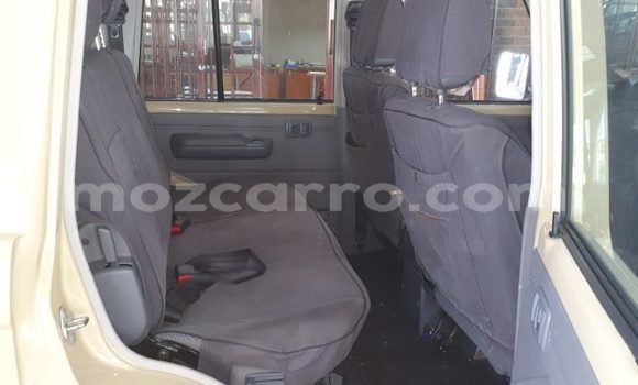 Buy Used Toyota Land Cruiser Brown Car in Maputo in Maputo Buy Used Toyota Land Cruiser Brown Car in Maputo in Maputo