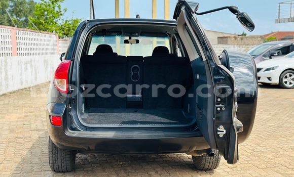 Nunua Ilio tumika Toyota RAV4 Nyeusi Gari ndani ya Maputo nchini Maputo Nunua Ilio tumika Toyota RAV4 Nyeusi Gari ndani ya Maputo nchini Maputo