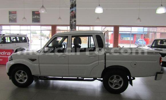 Comprar Usado Mahindra Armada Branco Carro em Maputo em Maputo Comprar Usado Mahindra Armada Branco Carro em Maputo em Maputo