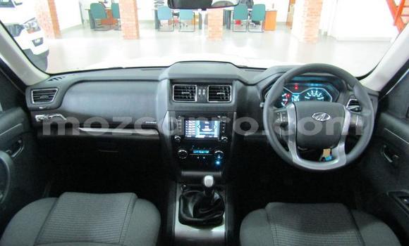 Comprar Usado Mahindra Armada Branco Carro em Maputo em Maputo Comprar Usado Mahindra Armada Branco Carro em Maputo em Maputo