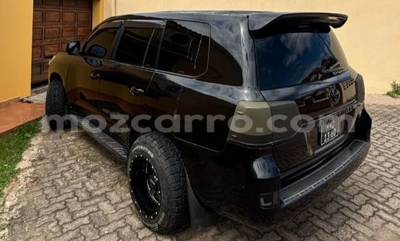 Nunua Ilio tumika Toyota Land Cruiser Nyeusi Gari ndani ya Maputo nchini Maputo Nunua Ilio tumika Toyota Land Cruiser Nyeusi Gari ndani ya Maputo nchini Maputo