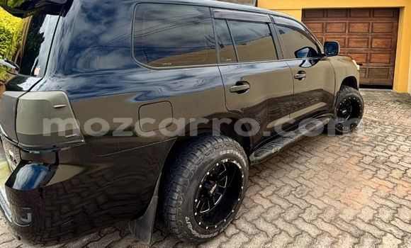 Nunua Ilio tumika Toyota Land Cruiser Nyeusi Gari ndani ya Maputo nchini Maputo Nunua Ilio tumika Toyota Land Cruiser Nyeusi Gari ndani ya Maputo nchini Maputo