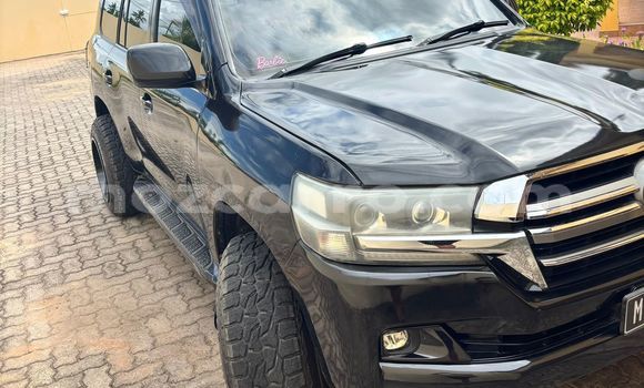 Nunua Ilio tumika Toyota Land Cruiser Nyeusi Gari ndani ya Maputo nchini Maputo Nunua Ilio tumika Toyota Land Cruiser Nyeusi Gari ndani ya Maputo nchini Maputo