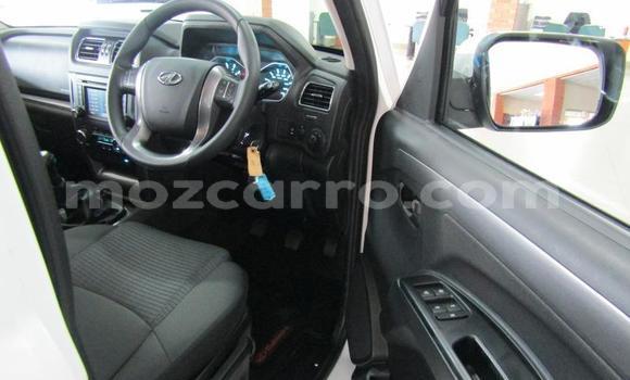 Comprar Usado Mahindra Armada Branco Carro em Maputo em Maputo Comprar Usado Mahindra Armada Branco Carro em Maputo em Maputo