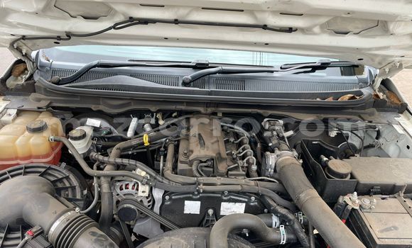 Comprar Usado Mazda BT-50 Branco Carro em Maputo em Maputo Comprar Usado Mazda BT-50 Branco Carro em Maputo em Maputo