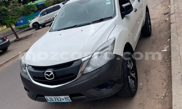 Comprar Usado Mazda BT-50 Branco Carro em Maputo em Maputo Comprar Usado Mazda BT-50 Branco Carro em Maputo em Maputo