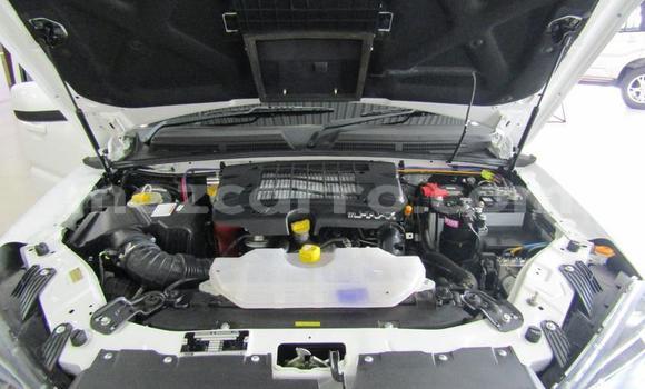 Comprar Usado Mahindra Armada Branco Carro em Maputo em Maputo Comprar Usado Mahindra Armada Branco Carro em Maputo em Maputo