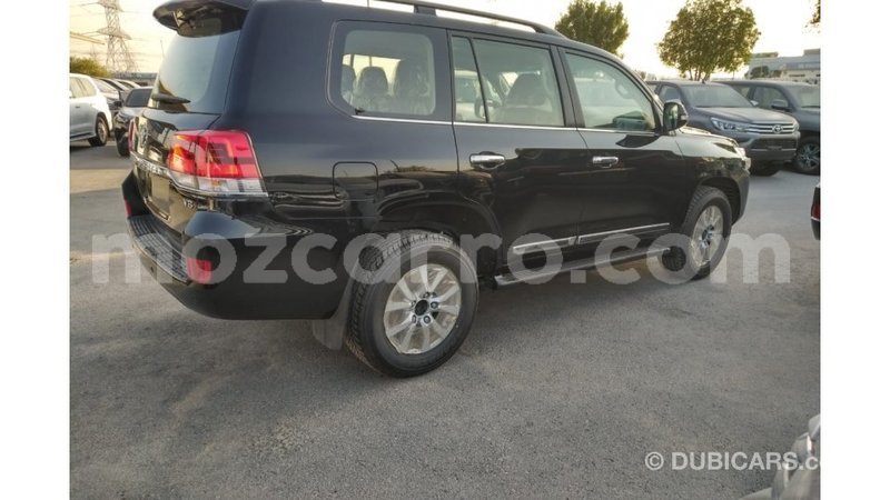 Big with watermark toyota land cruiser cabo delgado import dubai 5787