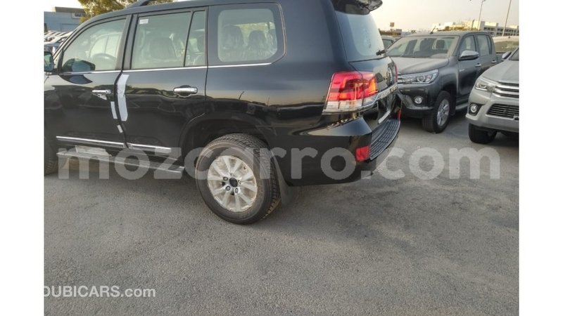 Big with watermark toyota land cruiser cabo delgado import dubai 5787