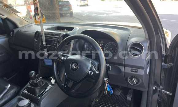 Nunua Ilio tumika Volkswagen Amarok Nyeusi Gari ndani ya Maputo nchini Maputo Nunua Ilio tumika Volkswagen Amarok Nyeusi Gari ndani ya Maputo nchini Maputo