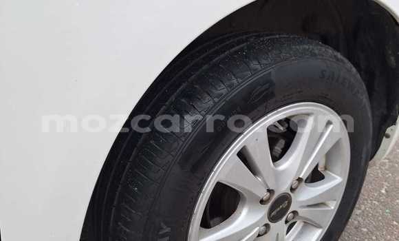 Nunua Ilio tumika Honda Fit Nyeupe Gari ndani ya Maputo nchini Maputo Nunua Ilio tumika Honda Fit Nyeupe Gari ndani ya Maputo nchini Maputo