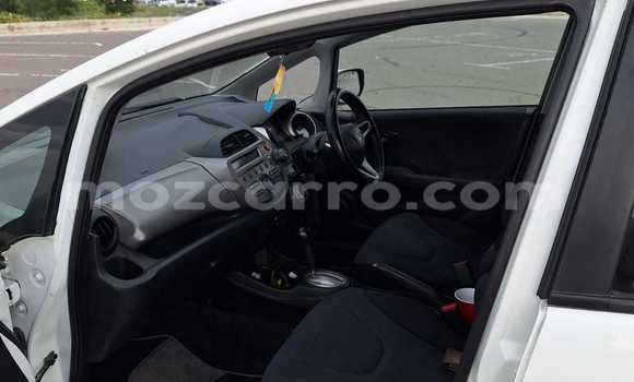 Nunua Ilio tumika Honda Fit Nyeupe Gari ndani ya Maputo nchini Maputo Nunua Ilio tumika Honda Fit Nyeupe Gari ndani ya Maputo nchini Maputo