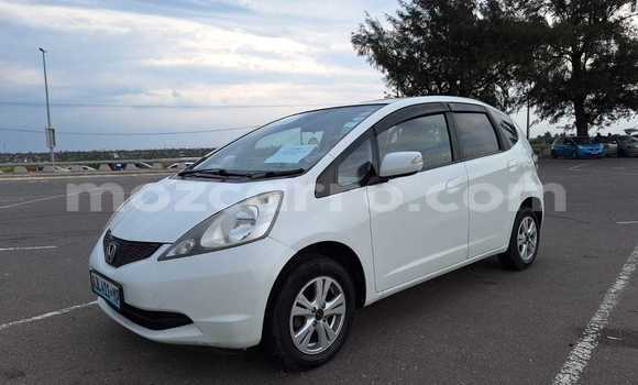 Nunua Ilio tumika Honda Fit Nyeupe Gari ndani ya Maputo nchini Maputo Nunua Ilio tumika Honda Fit Nyeupe Gari ndani ya Maputo nchini Maputo