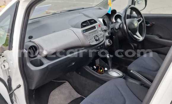 Nunua Ilio tumika Honda Fit Nyeupe Gari ndani ya Maputo nchini Maputo Nunua Ilio tumika Honda Fit Nyeupe Gari ndani ya Maputo nchini Maputo
