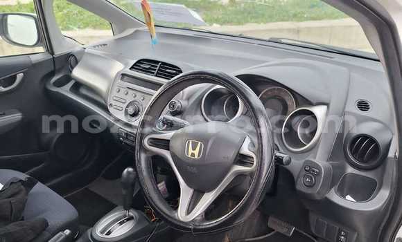 Nunua Ilio tumika Honda Fit Nyeupe Gari ndani ya Maputo nchini Maputo Nunua Ilio tumika Honda Fit Nyeupe Gari ndani ya Maputo nchini Maputo