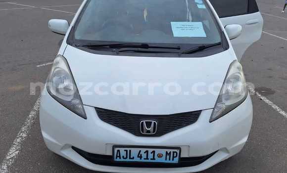 Nunua Ilio tumika Honda Fit Nyeupe Gari ndani ya Maputo nchini Maputo Nunua Ilio tumika Honda Fit Nyeupe Gari ndani ya Maputo nchini Maputo
