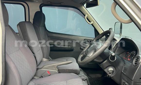 Comprar Usado Nissan Caravan Castanho Carro em Maputo em Maputo Comprar Usado Nissan Caravan Castanho Carro em Maputo em Maputo