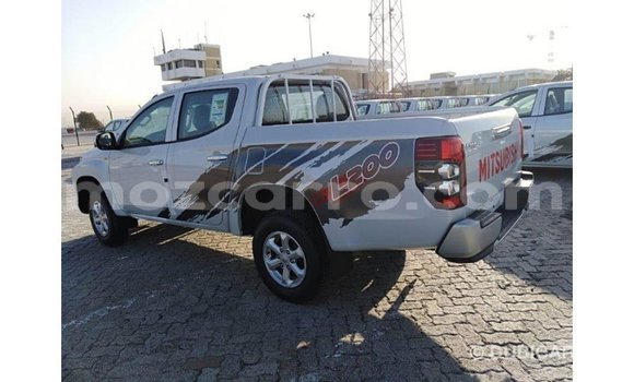 Buy Import Mitsubishi L200 White Car in Import - Dubai in Cabo Delgado Buy Import Mitsubishi L200 White Car in Import - Dubai in Cabo Delgado