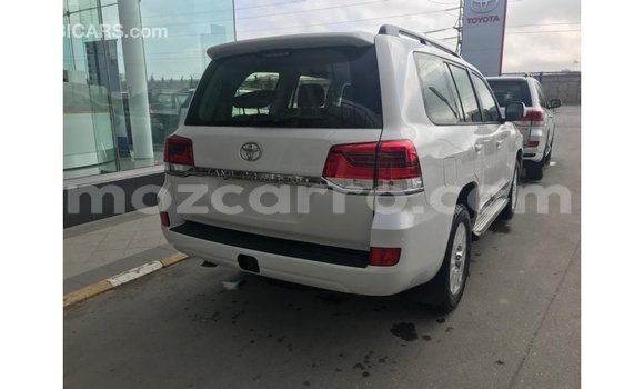 Buy Import Toyota Land Cruiser White Car in Import - Dubai in Cabo Delgado Buy Import Toyota Land Cruiser White Car in Import - Dubai in Cabo Delgado