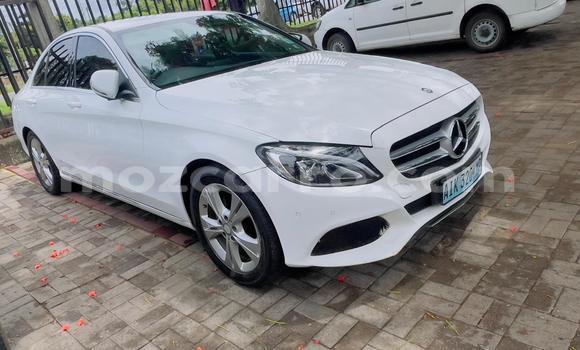 Buy Used Mercedes-Benz C180 coupe White Car in Maputo in Maputo