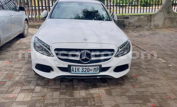Buy Used Mercedes-Benz C180 coupe White Car in Maputo in Maputo Buy Used Mercedes-Benz C180 coupe White Car in Maputo in Maputo