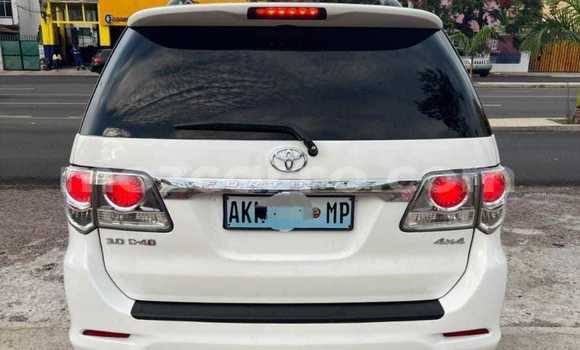 Comprar Usado Toyota Fortuner Branco Carro em Maputo em Maputo Comprar Usado Toyota Fortuner Branco Carro em Maputo em Maputo
