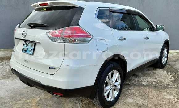 Comprar Novo Nissan X-Trail Branco Carro em Maputo em Maputo Comprar Novo Nissan X-Trail Branco Carro em Maputo em Maputo