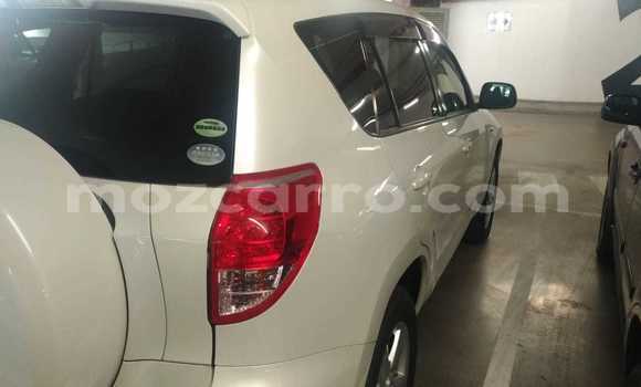 Comprar Usado Toyota RAV4 Branco Carro em Maputo em Maputo Comprar Usado Toyota RAV4 Branco Carro em Maputo em Maputo
