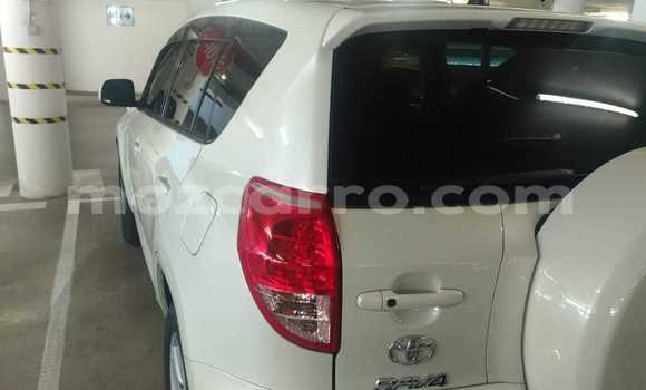 Comprar Usado Toyota RAV4 Branco Carro em Maputo em Maputo Comprar Usado Toyota RAV4 Branco Carro em Maputo em Maputo