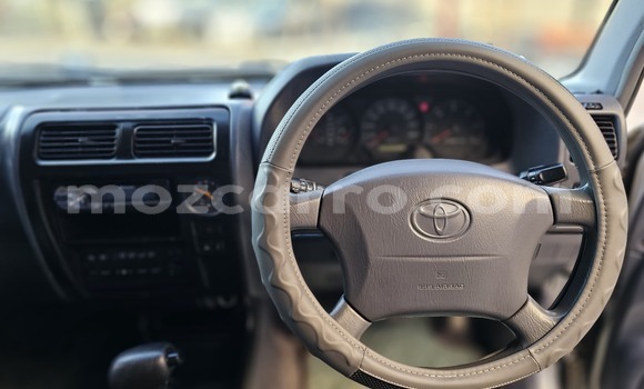 Nunua Ilio tumika Toyota Land Cruiser Prado Fedha Gari ndani ya Maputo nchini Maputo Nunua Ilio tumika Toyota Land Cruiser Prado Fedha Gari ndani ya Maputo nchini Maputo
